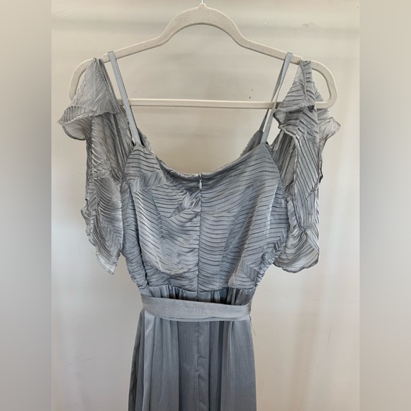 NWT DKNY Formal Gown ~ silver - Picture 4 of 8